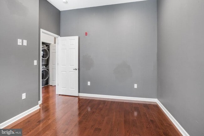 Building Photo - 511 South St