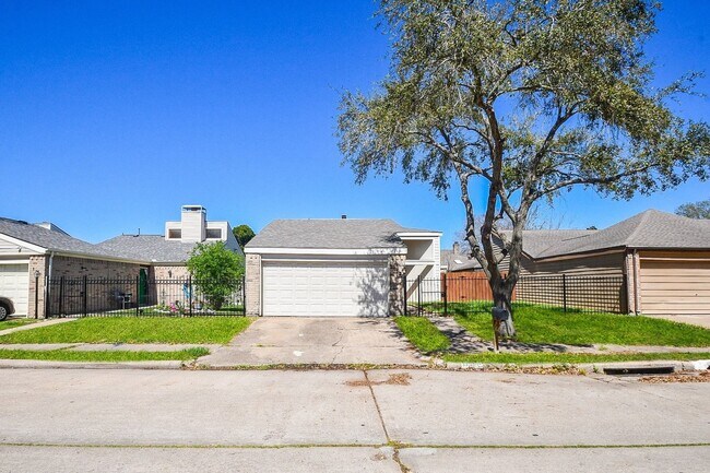 Building Photo - 11330 Bandlon Dr