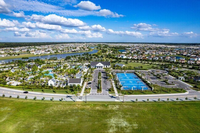 Building Photo - 16259 Sandy Shore Dr