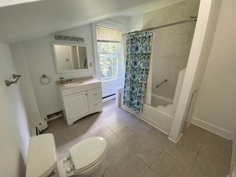 Building Photo - 437 N Highland Ave