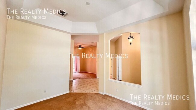 Building Photo - 7823 Fernleaf Dr