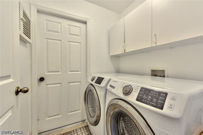 Building Photo - 25161 Killdeer Dr
