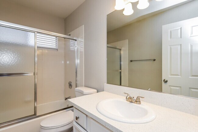 Building Photo - 425 Raindance Dr