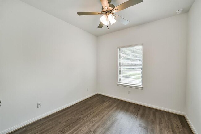 Building Photo - 11611 Moltere Dr