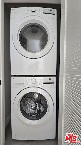 Building Photo - 1530 S Hayworth Ave