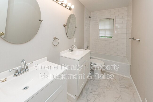 Building Photo - 1010 Yorktown Dr