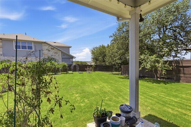 Building Photo - 7220 Poulain Dr