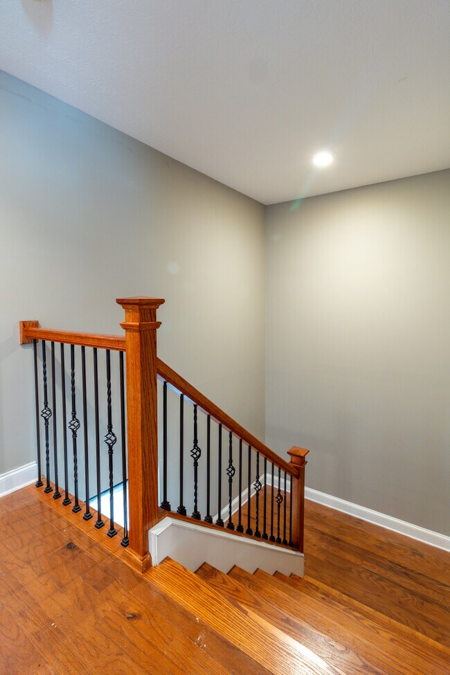 Building Photo - 1100 Winterberry Ln