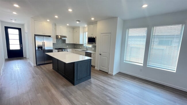 Building Photo - 30310 Tall Fescue Dr