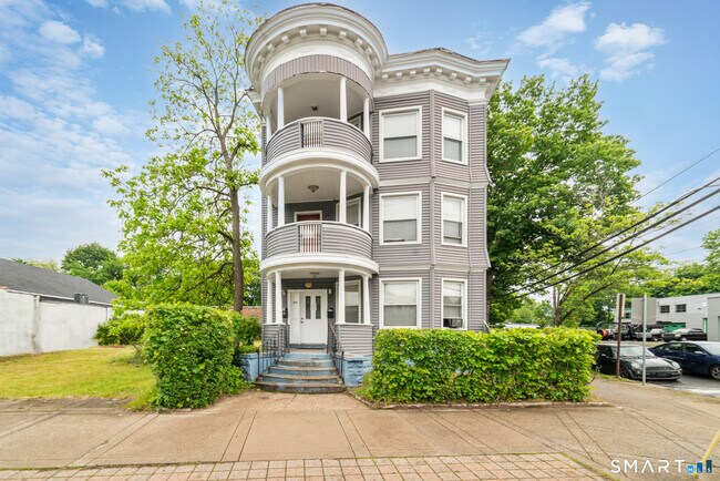 Building Photo - 705 Dixwell Ave