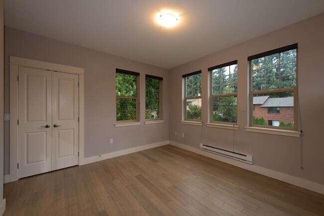 Building Photo - 8535 Avondale Rd NE