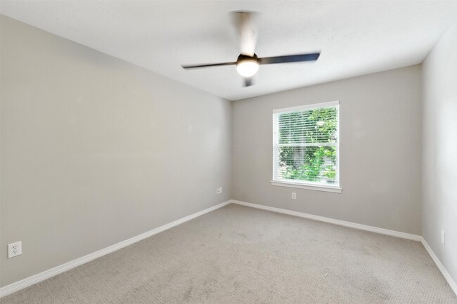 Building Photo - 5115 Inker St