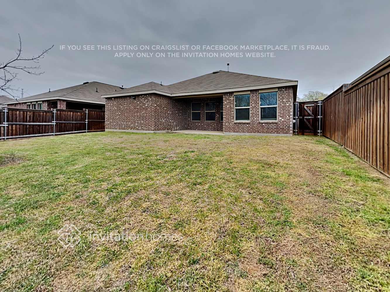 Building Photo - 1790 Alamandine Ave