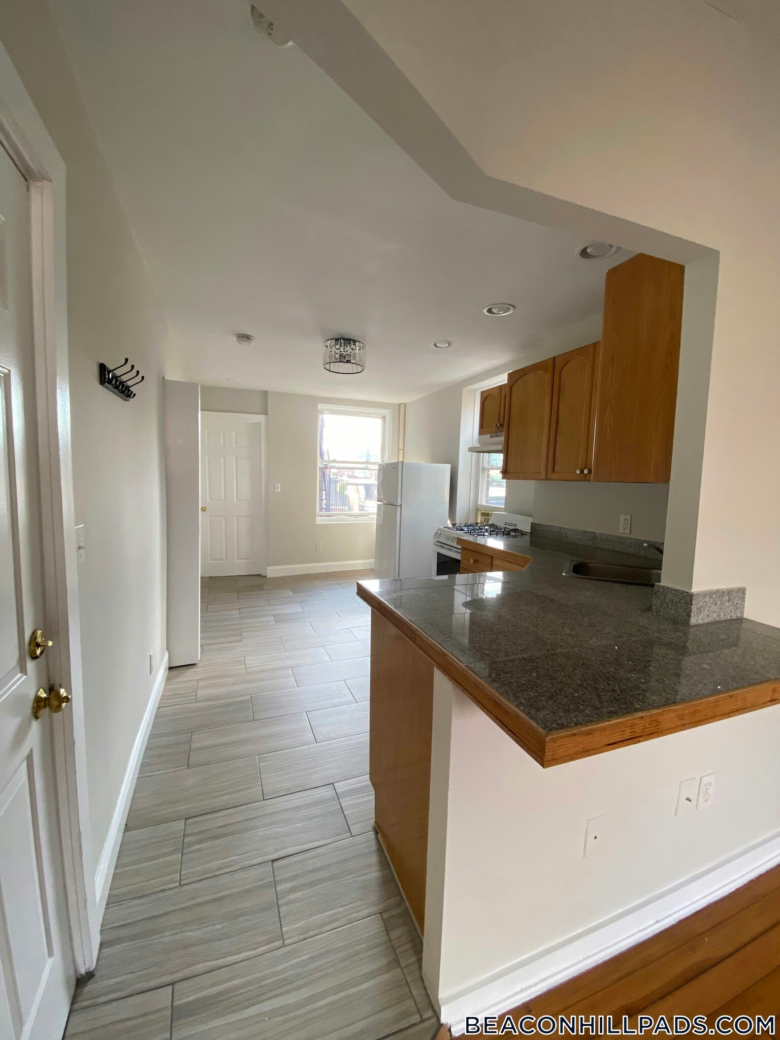 Building Photo - 70 Joy St