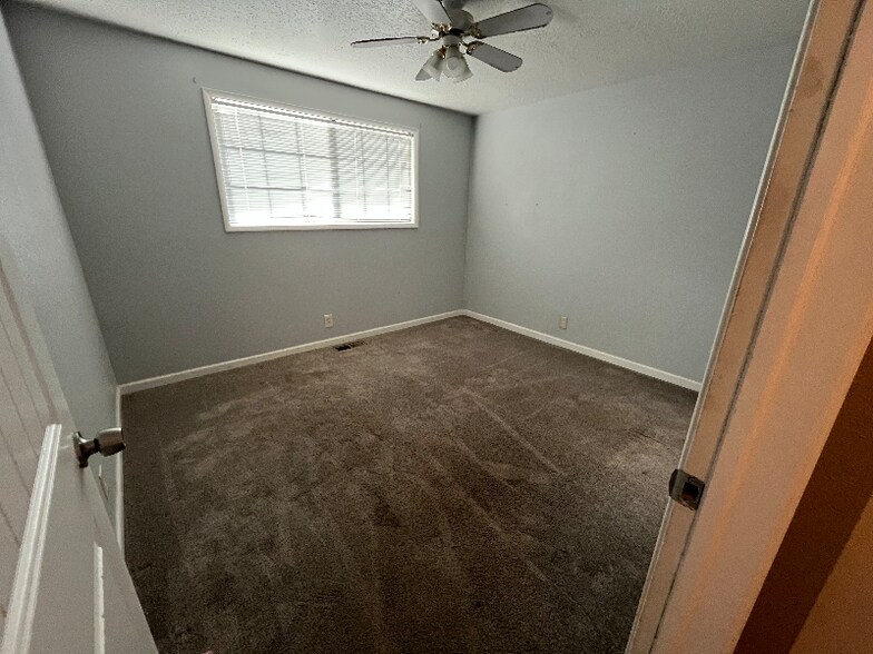 Building Photo - 1012 Whitman Ct