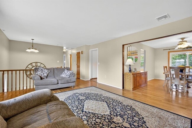 Building Photo - 27 Jefferson St