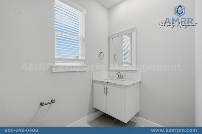 Building Photo - 1124 Bunker Dr