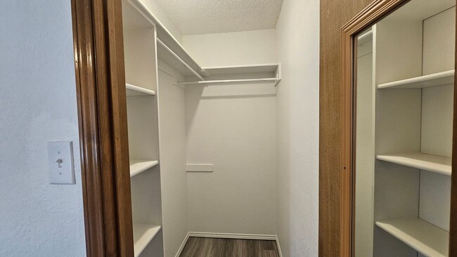 Building Photo - 1700 Kendolph Dr