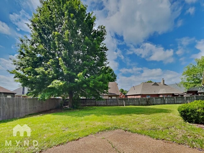 Building Photo - 2706 Dry Well Cove