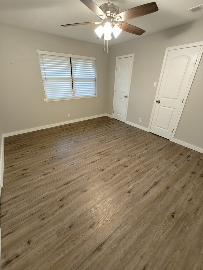 Building Photo - 2404 Northtown Ct