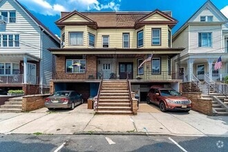 Building Photo - 79 W 16th St