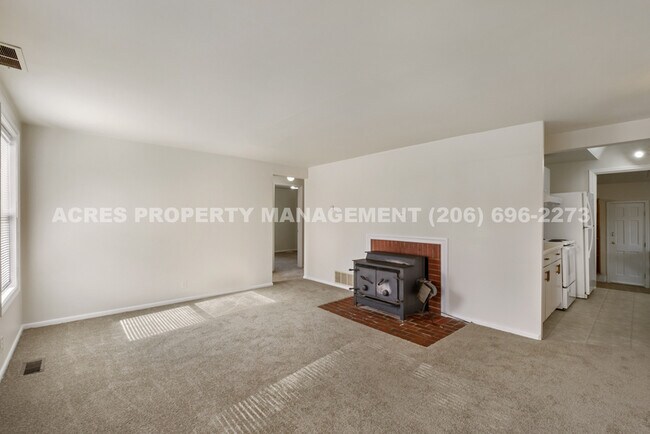 Building Photo - 17041 34th Ave S