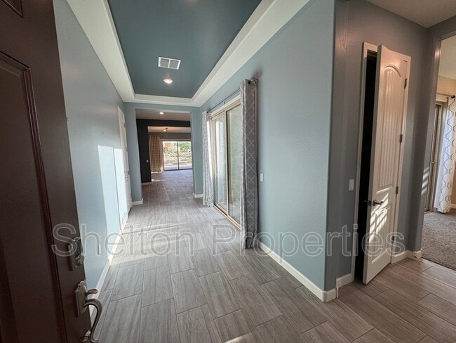 Building Photo - 20614 W Hillcrest Blvd