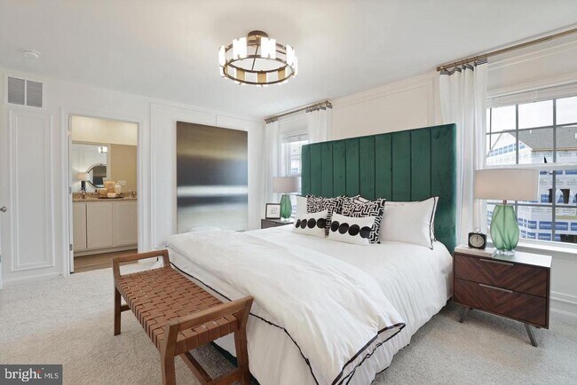 Building Photo - 1995 Fauna Dr