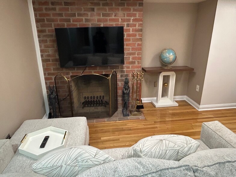 Building Photo - 1604 6th St NW