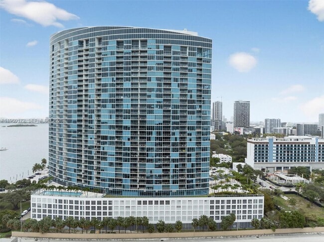 Building Photo - 601 NE 36th St