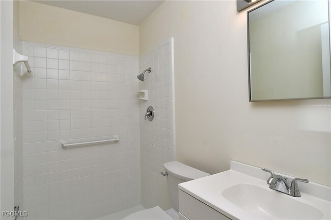 Building Photo - 16 Tangerine Ct