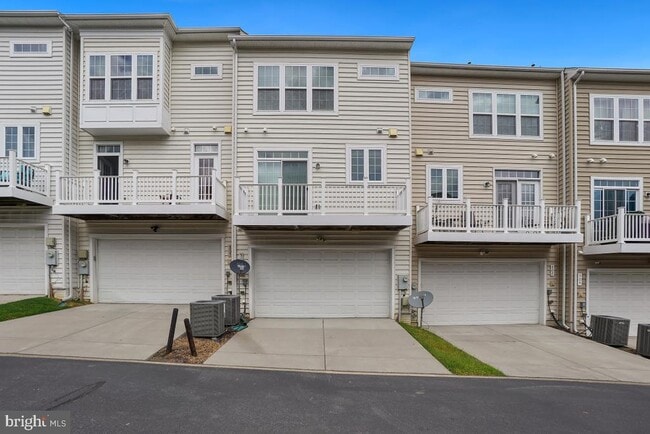 Building Photo - 505 Jurgensen Pl