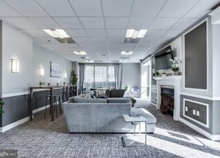 Building Photo - 2726 Gallows Rd