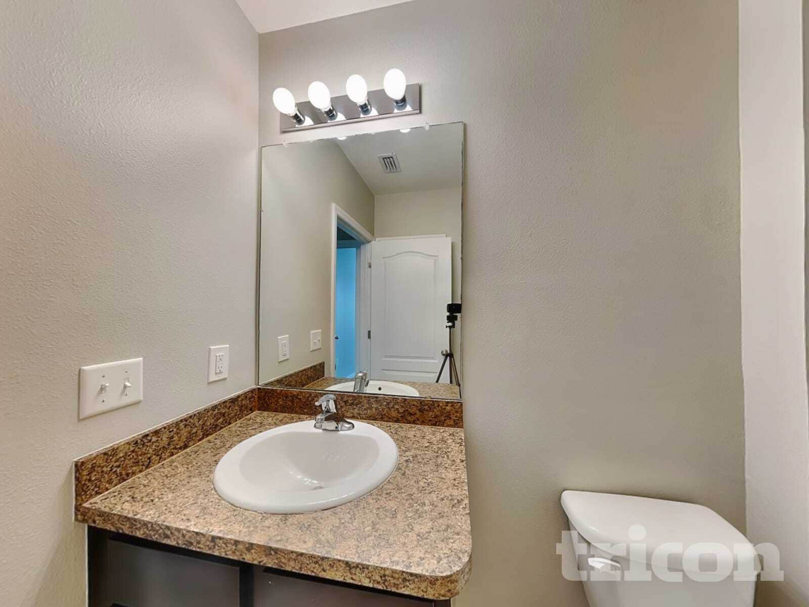 Building Photo - 509 Hartford Hts St