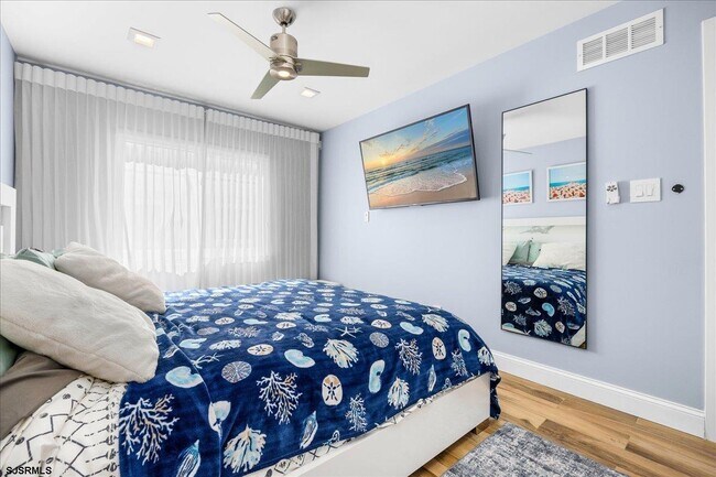 Building Photo - 9616 Pacific Ave