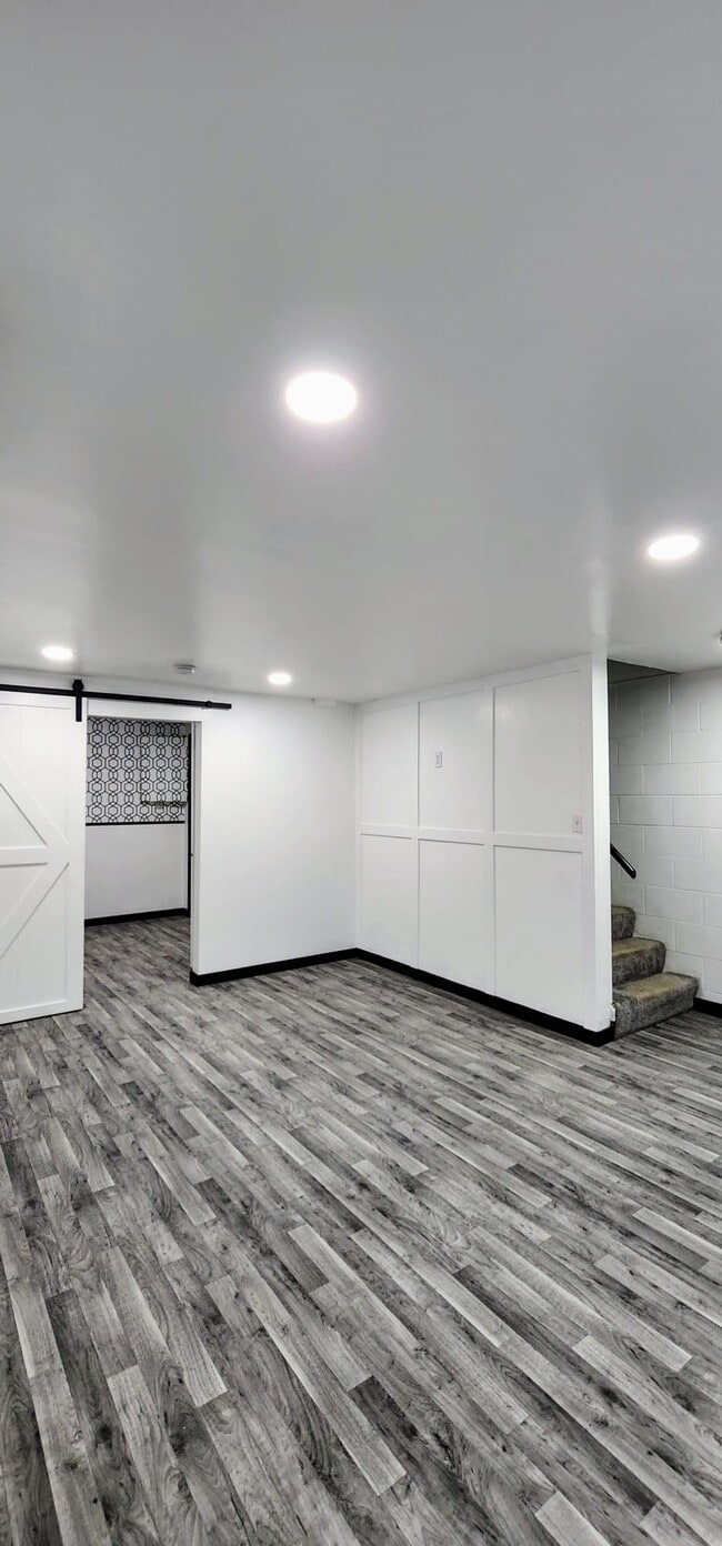 Building Photo - 7515 Cloman Way E