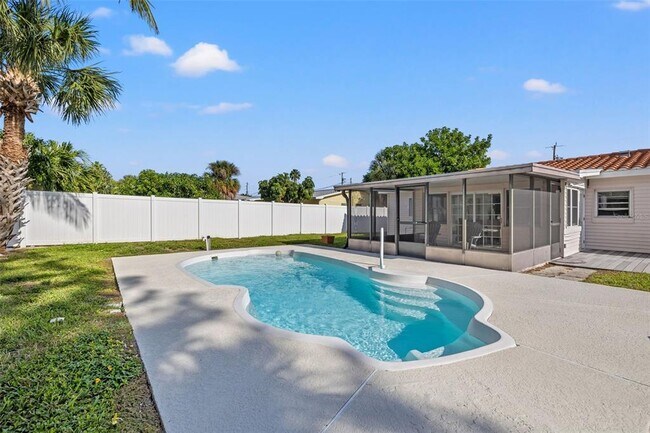 Building Photo - 3555 Belle Vista Dr E