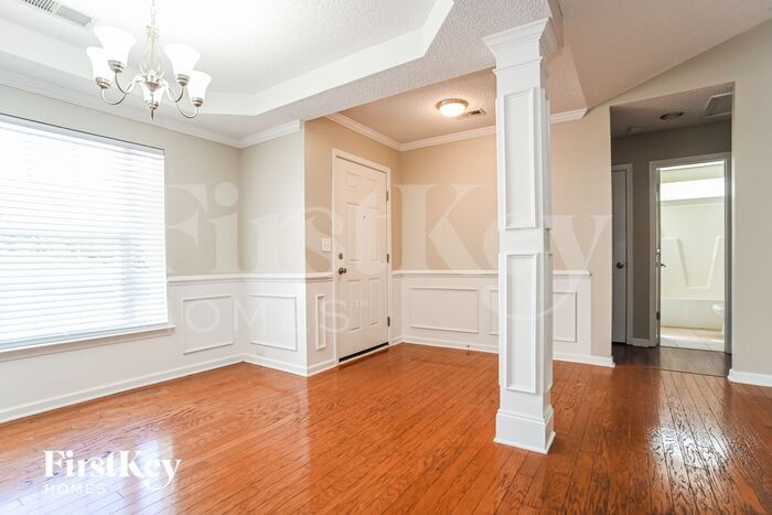 Building Photo - 16234 Greybriar Forest Ln