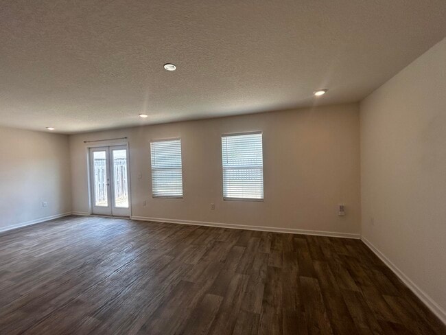 Building Photo - 916 Merganser Way