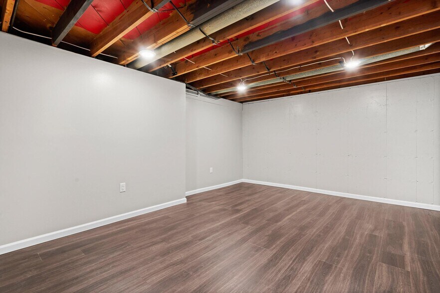 Building Photo - 717 N 12th St