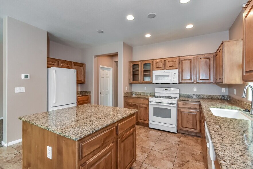 Building Photo - 5229 Wild Sunflower St