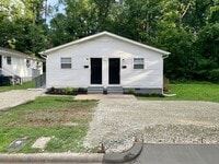 Building Photo - 1120 Elmo St