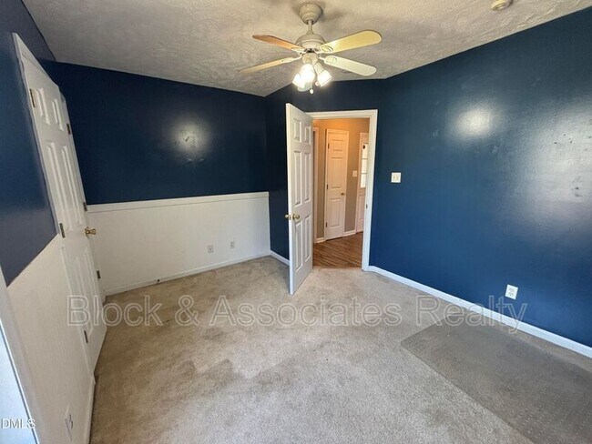 Building Photo - 337 Americana Dr