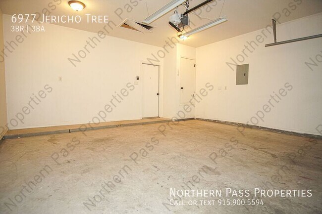Building Photo - 6977 Jericho Tree Dr