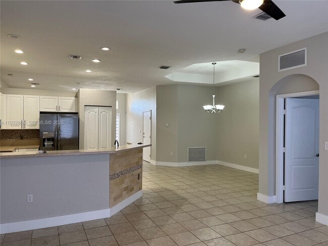 Building Photo - 15205 SW 13th Terrace