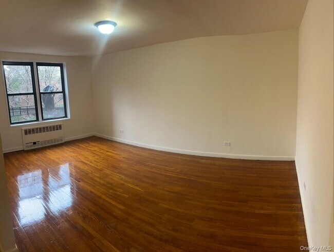 Building Photo - 89-20 55th Ave