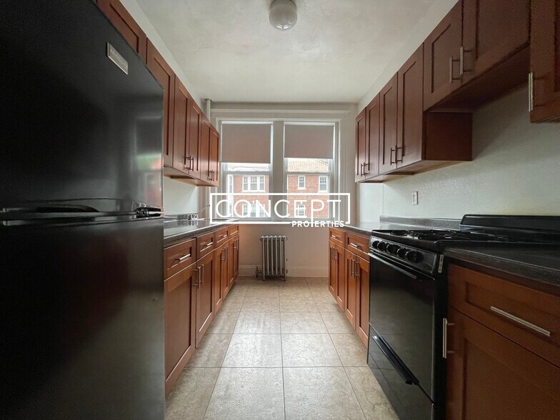 Building Photo - 1800 Commonwealth Ave