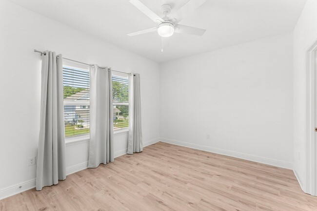 Building Photo - 25 Krewe Cir