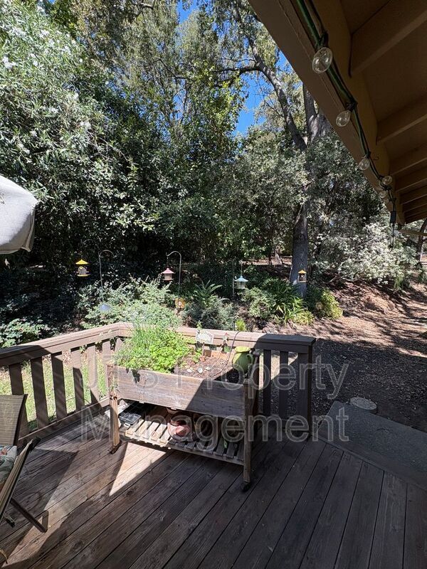 Building Photo - 6913 Navarro Ct