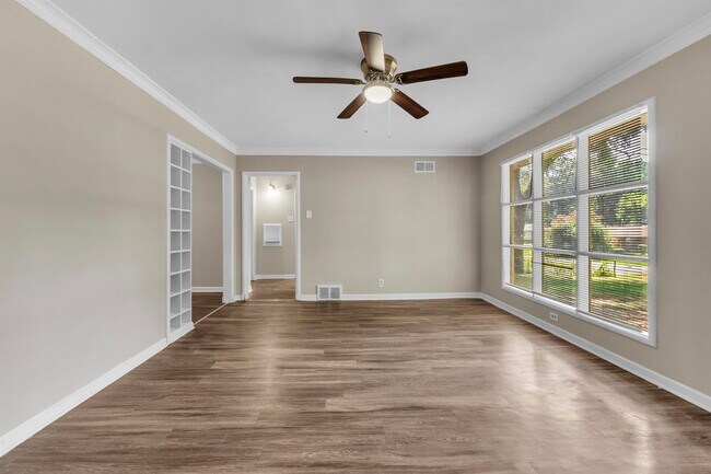 Building Photo - 800 Lydgate Rd